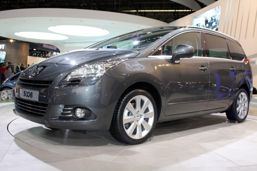  Peugeot 5008 2009 года  (фото 75 из 122)